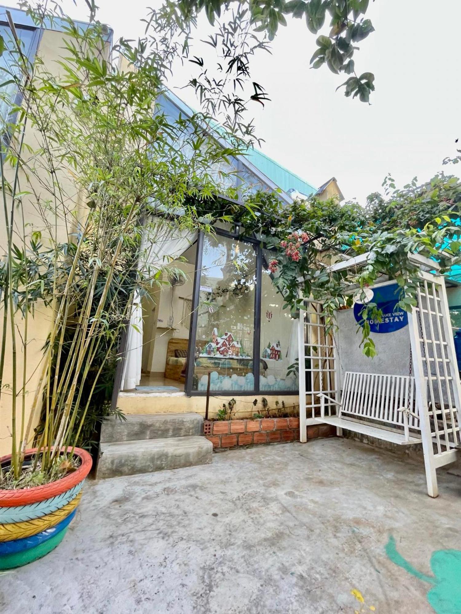Lake View Homestay Pleiku Ngoại thất bức ảnh